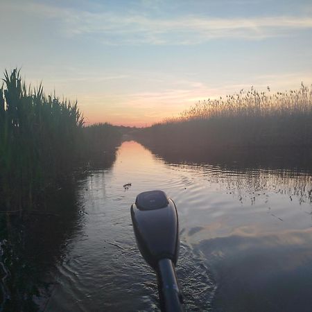 Pfahlbau Sunset I Toplage Elektroboot Inklusive Rust Εξωτερικό φωτογραφία
