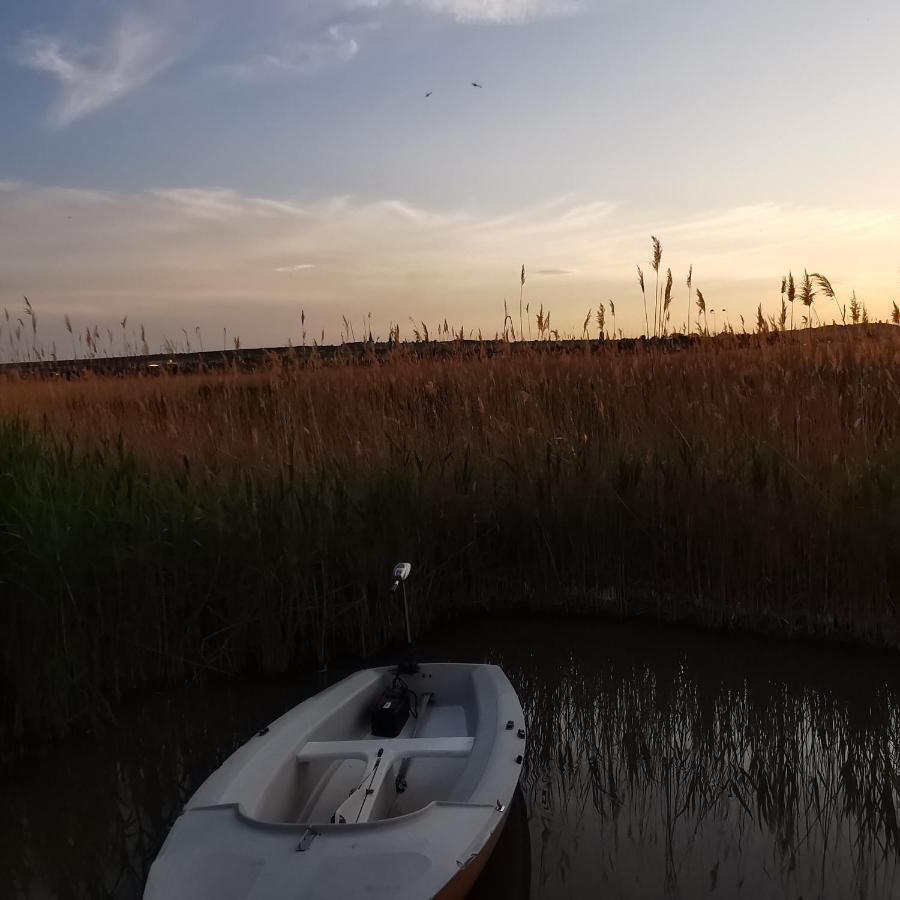 Pfahlbau Sunset I Toplage Elektroboot Inklusive Rust Εξωτερικό φωτογραφία