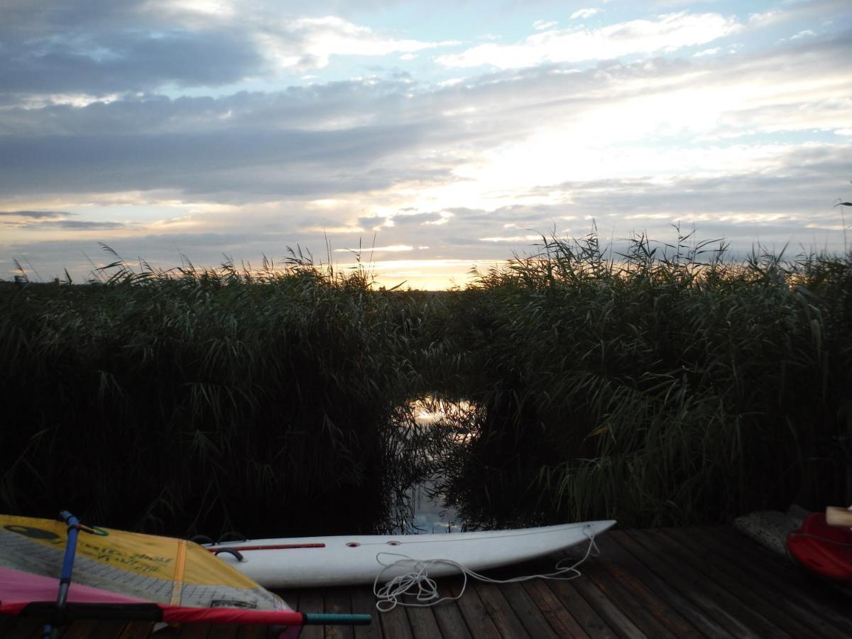 Pfahlbau Sunset I Toplage Elektroboot Inklusive Rust Εξωτερικό φωτογραφία